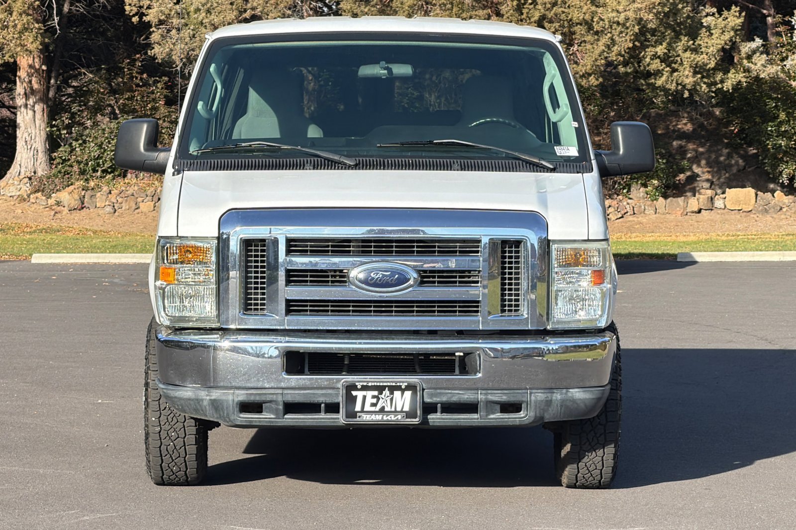 Used 2011 Ford E-350 and Econoline 350 XLT image 9