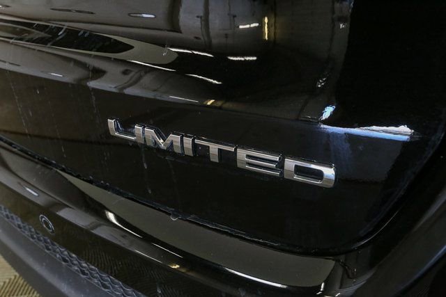 Used 2024 Jeep Compass Limited image 11