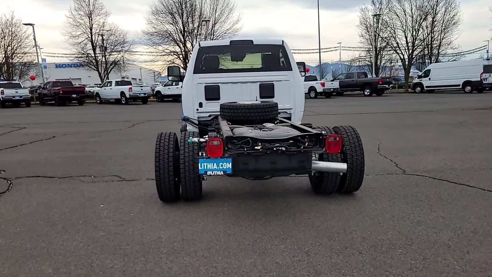 New 2025 RAM 5500 Tradesman AWD/4WD image 7