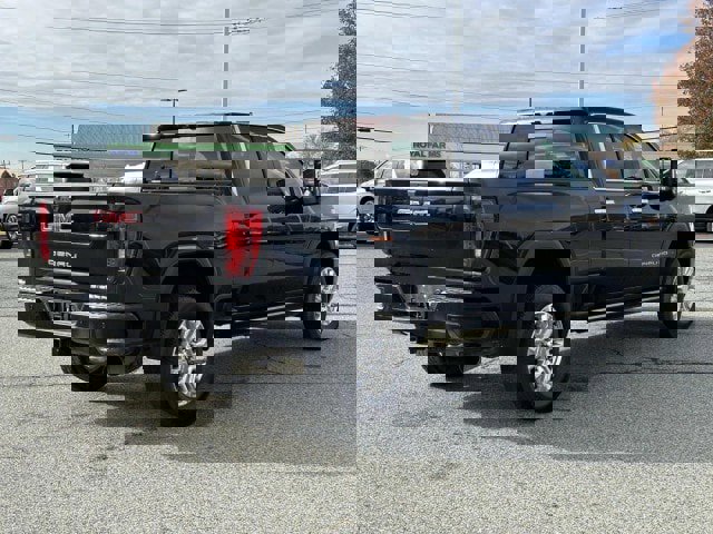 Used 2022 GMC Sierra 3500 Denali image 4