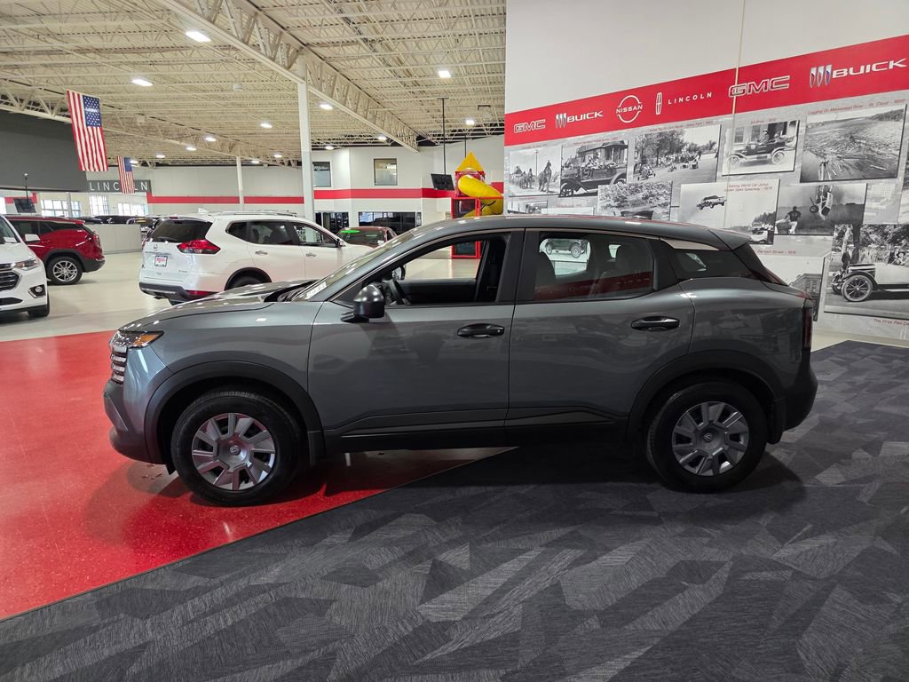 Used 2025 Nissan Kicks S AWD/4WD image 7