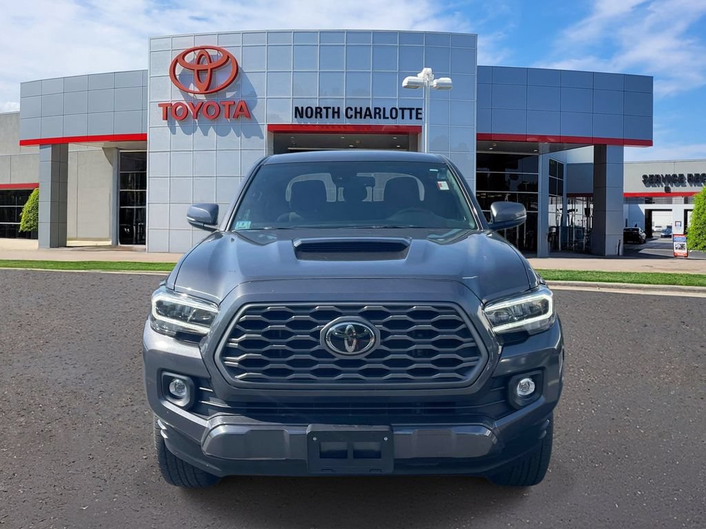 Used 2023 Toyota Tacoma TRD Sport w/ Technology Package AWD/4WD image 3