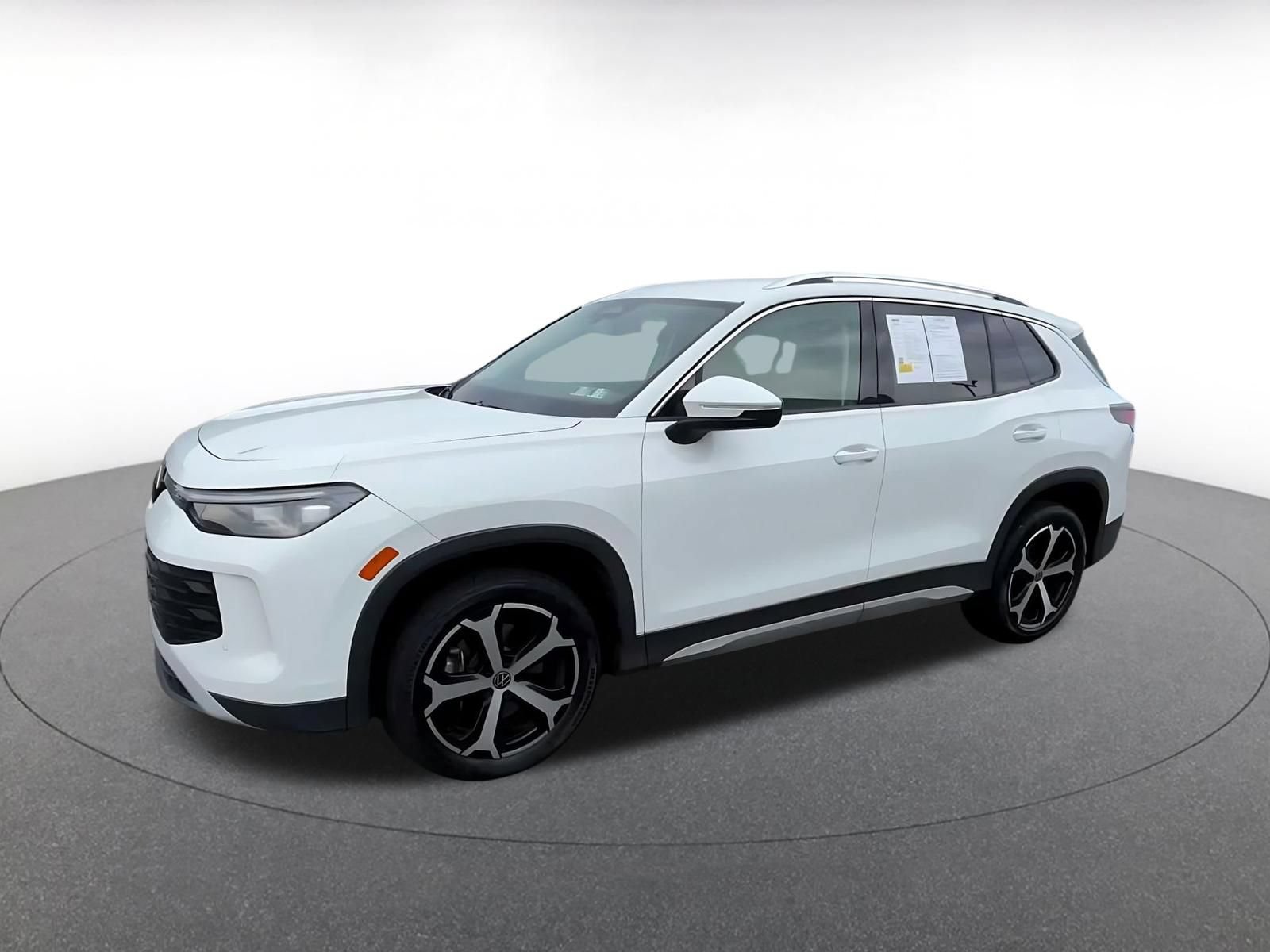 Used 2026 Volkswagen Tiguan SE AWD/4WD image 6