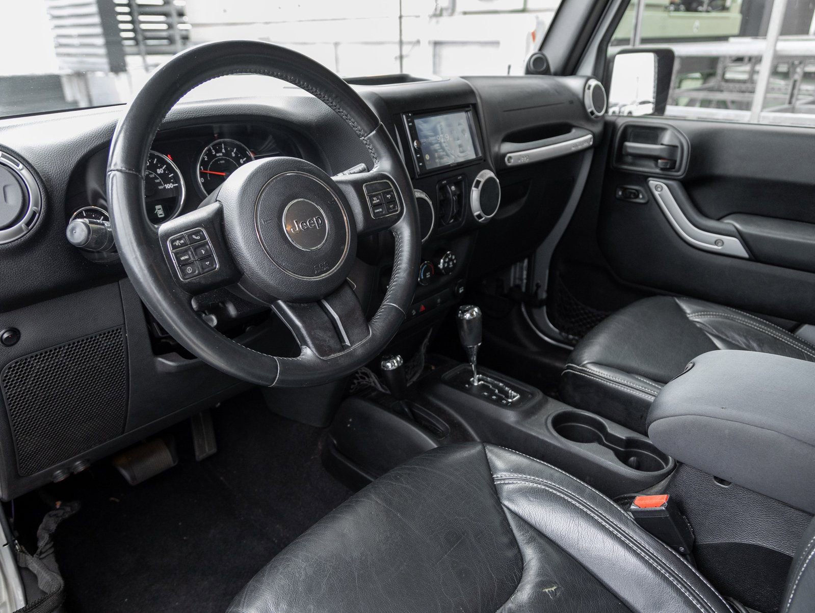 Used 2014 Jeep Wrangler Unlimited Sahara w/ Max Tow Package image 4