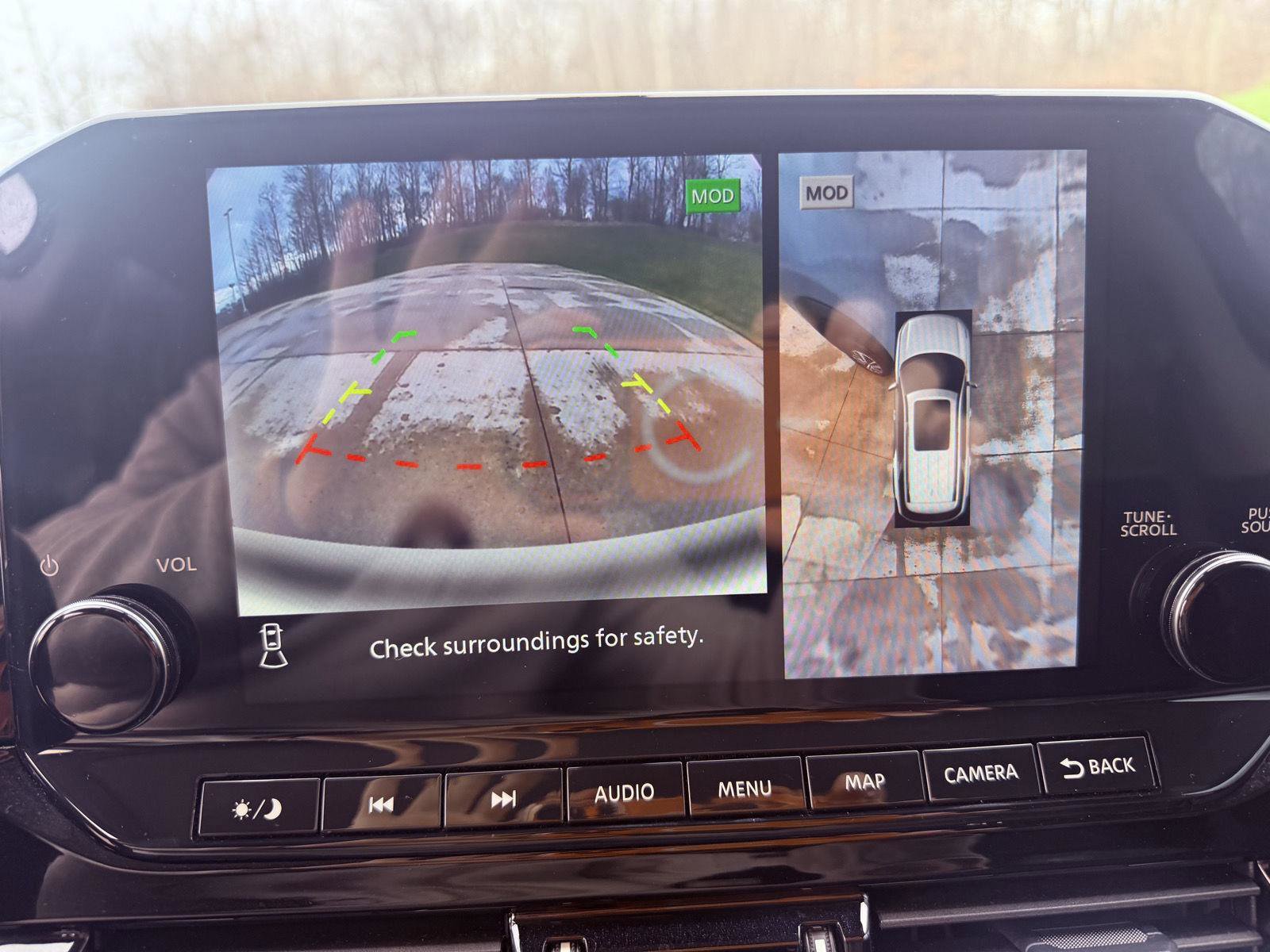 Used 2024 Nissan Pathfinder SL image 22