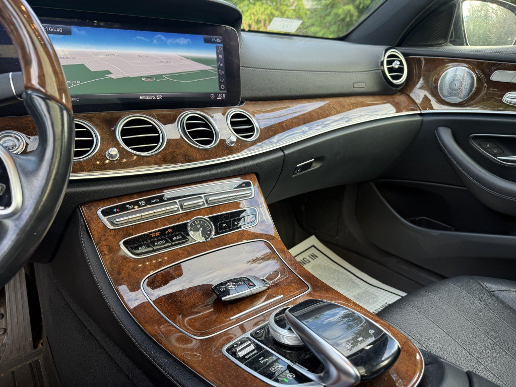 Used 2020 Mercedes-Benz E 350 Sedan image 29