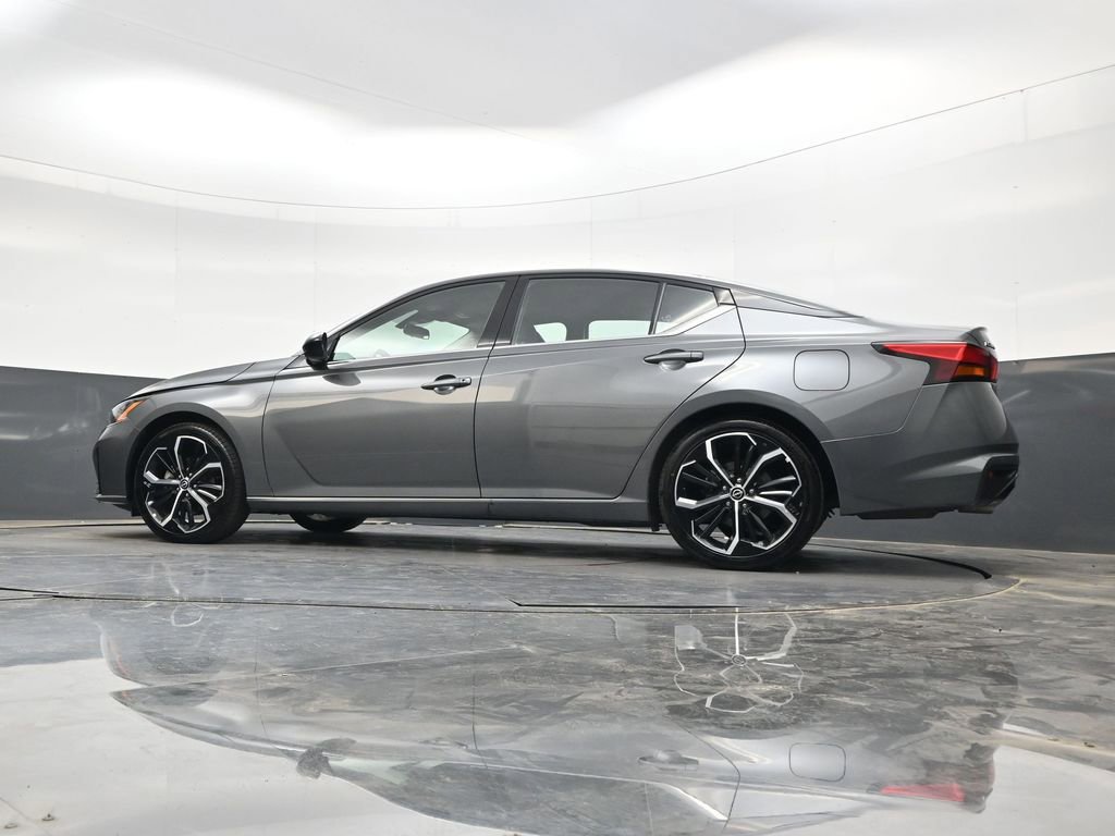 Used 2025 Nissan Altima 2.5 SR FWD image 27