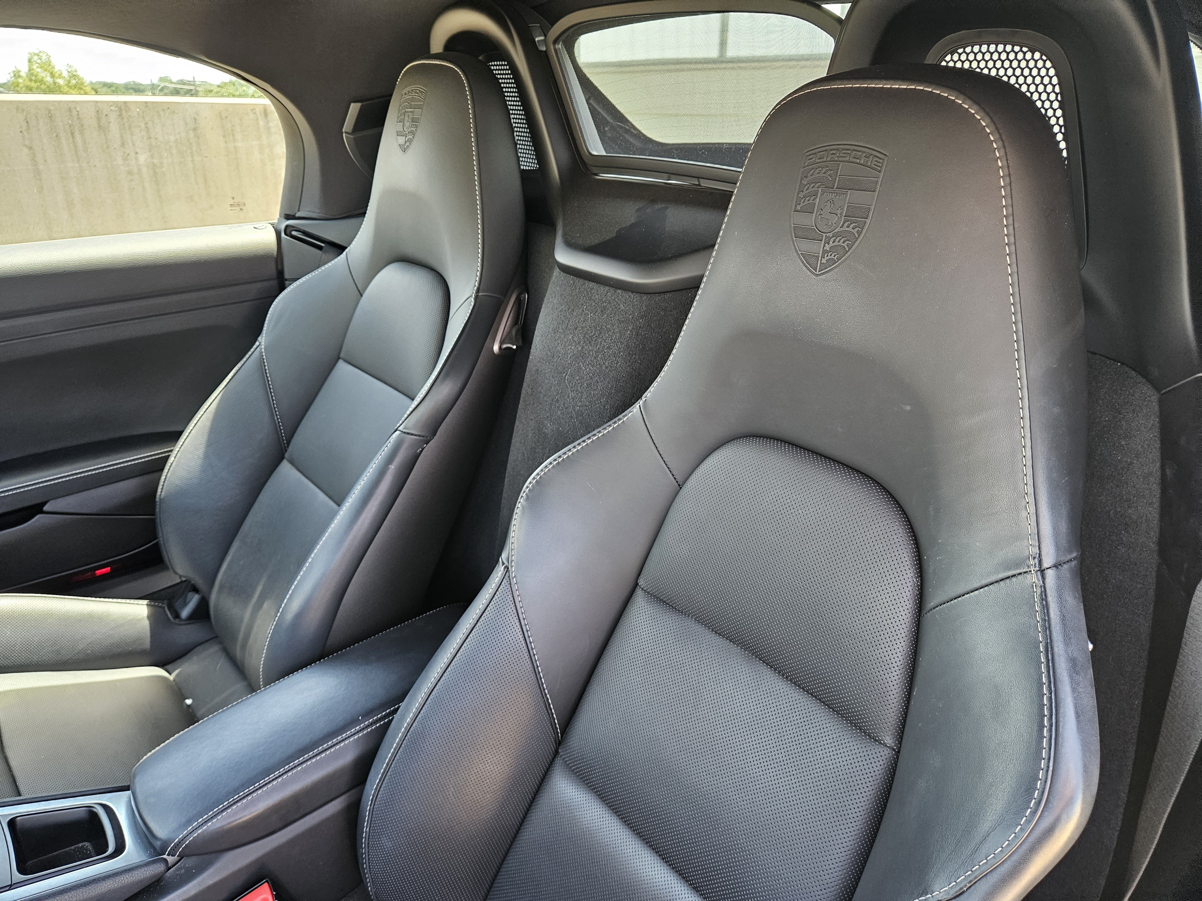 Certified 2024 Porsche 718 Boxster RWD image 6