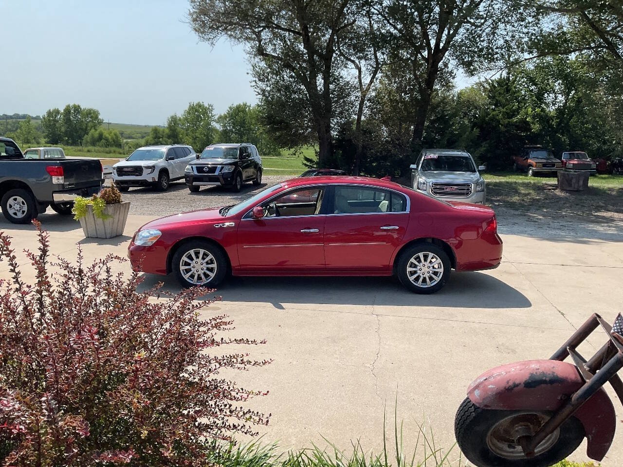 Used 2011 Buick Lucerne CXL FWD image 6