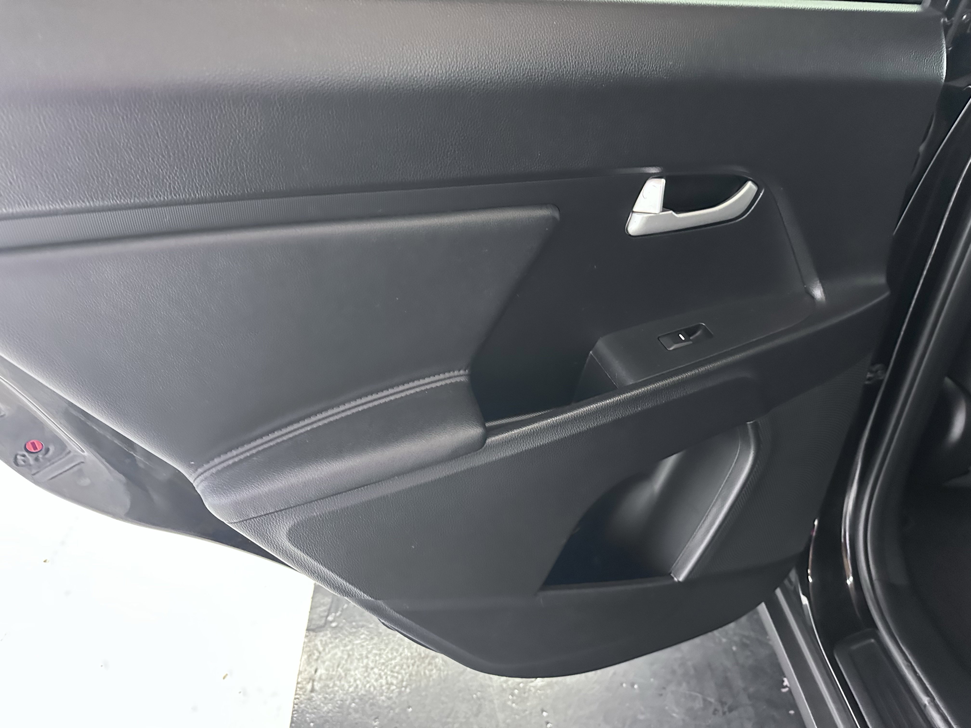 Used 2014 Kia Sportage LX image 27