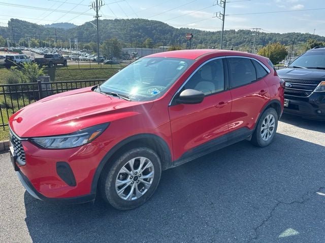 Used 2024 Ford Escape Active AWD/4WD image 3