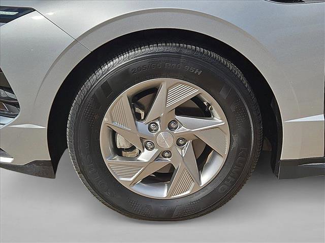 Used 2025 Hyundai Sonata SE image 23