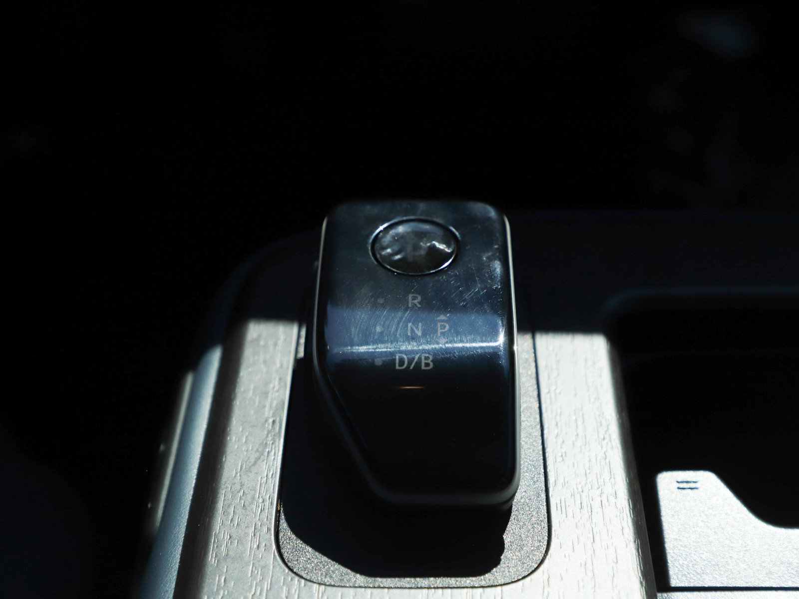 Used 2025 Nissan Ariya Platinum AWD/4WD image 16