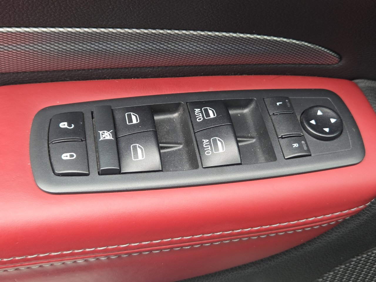 Used 2019 Dodge Durango R/T w/ Blacktop Package image 35