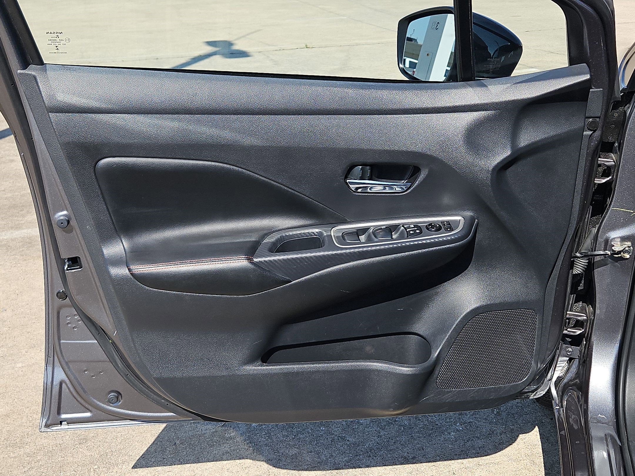 Used 2024 Nissan Versa SR image 13