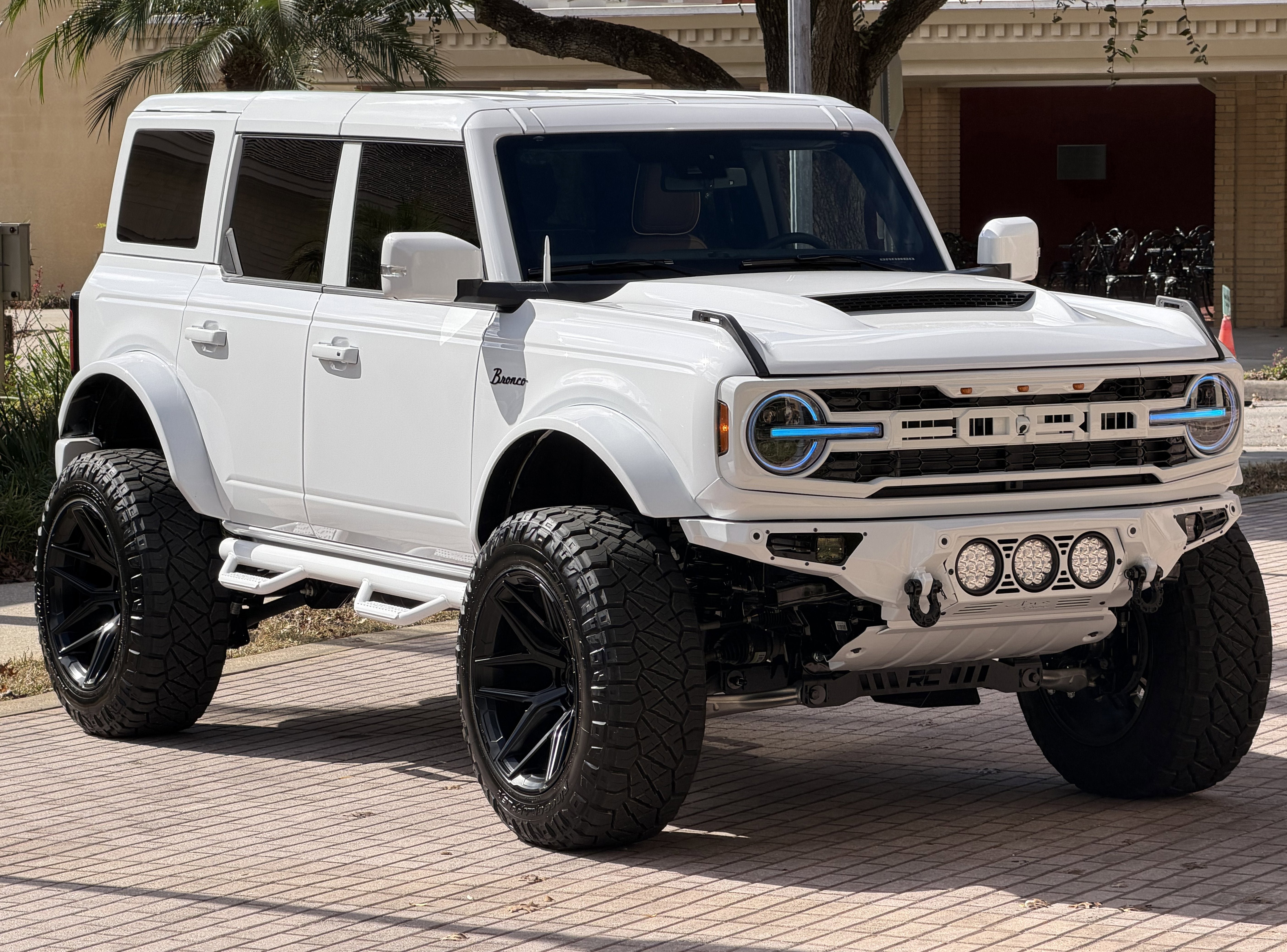 Used 2025 Ford Bronco Outer Banks AWD/4WD image 45