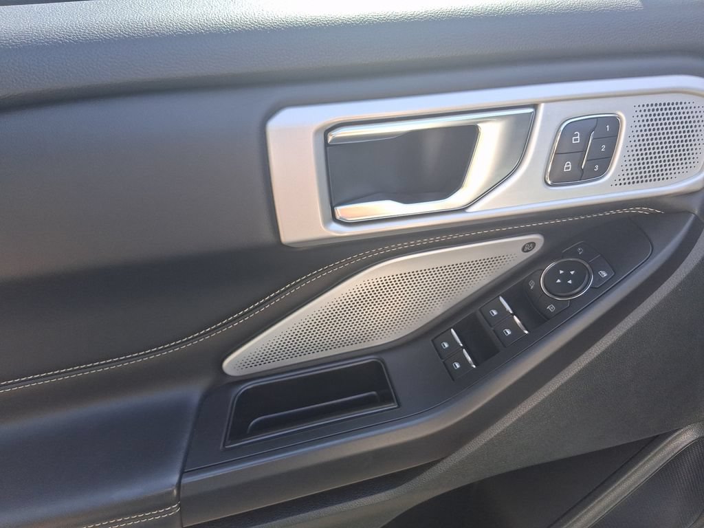 Used 2020 Ford Explorer ST w/ Premium Technology Package AWD/4WD image 14