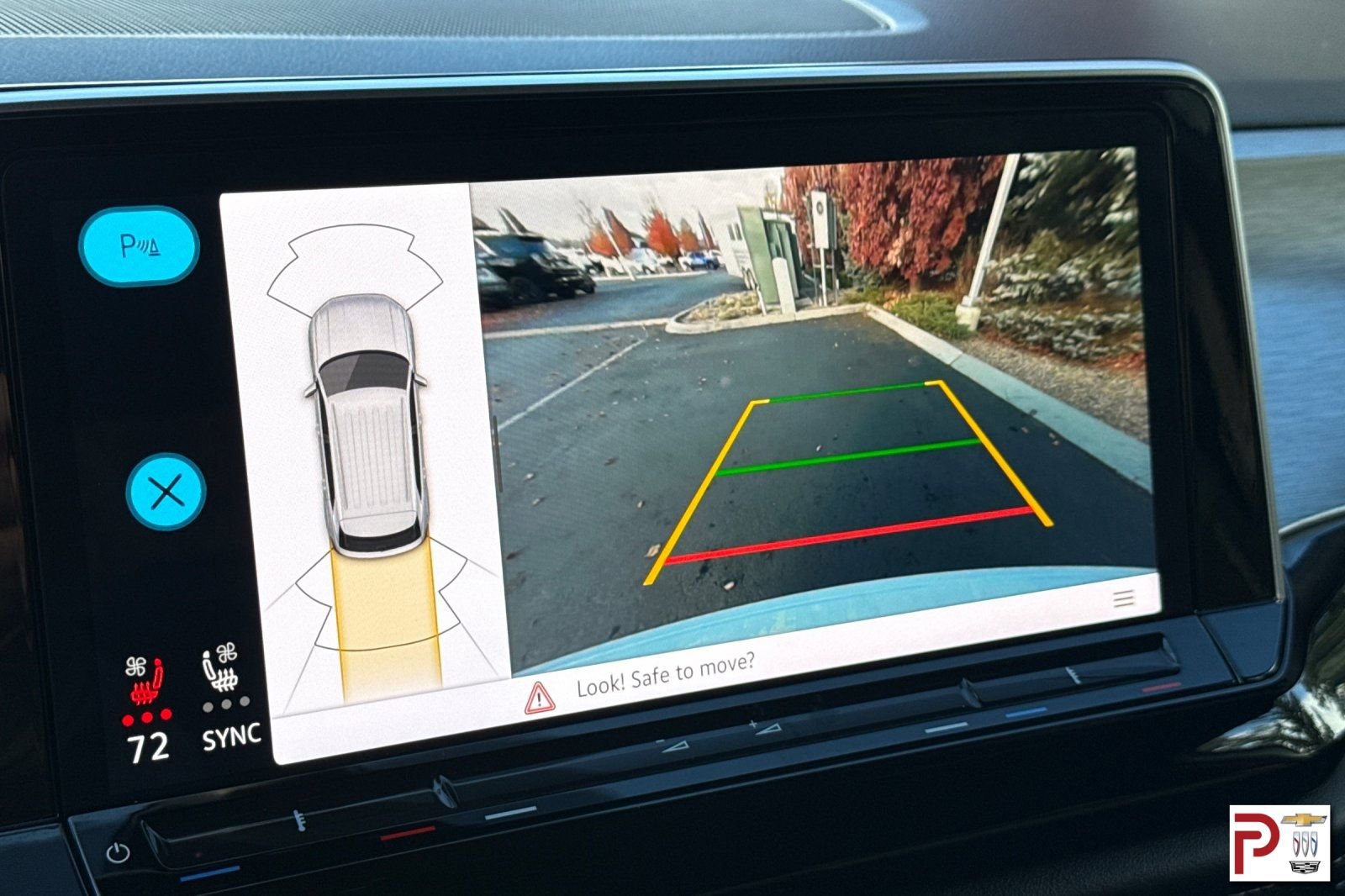 Used 2025 Volkswagen Atlas Cross Sport SE image 23