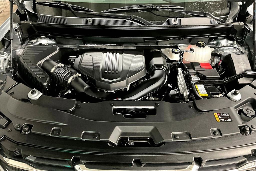 Used 2025 GMC Acadia Elevation image 30