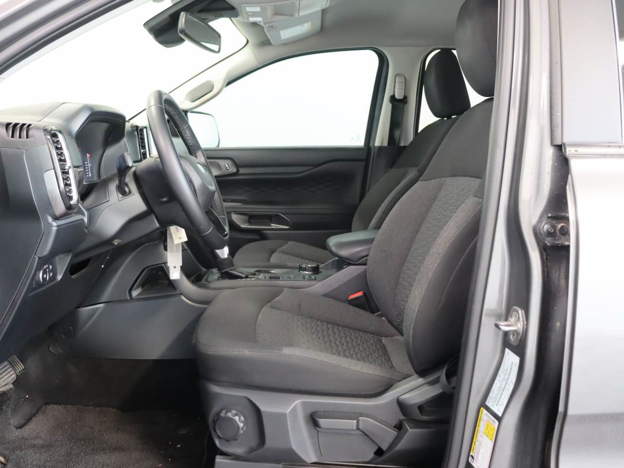 Used 2025 Ford Ranger XLT w/ FX4 Off-Road Package AWD/4WD image 8