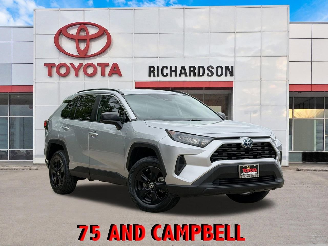Used 2022 Toyota RAV4 LE AWD/4WD image 1