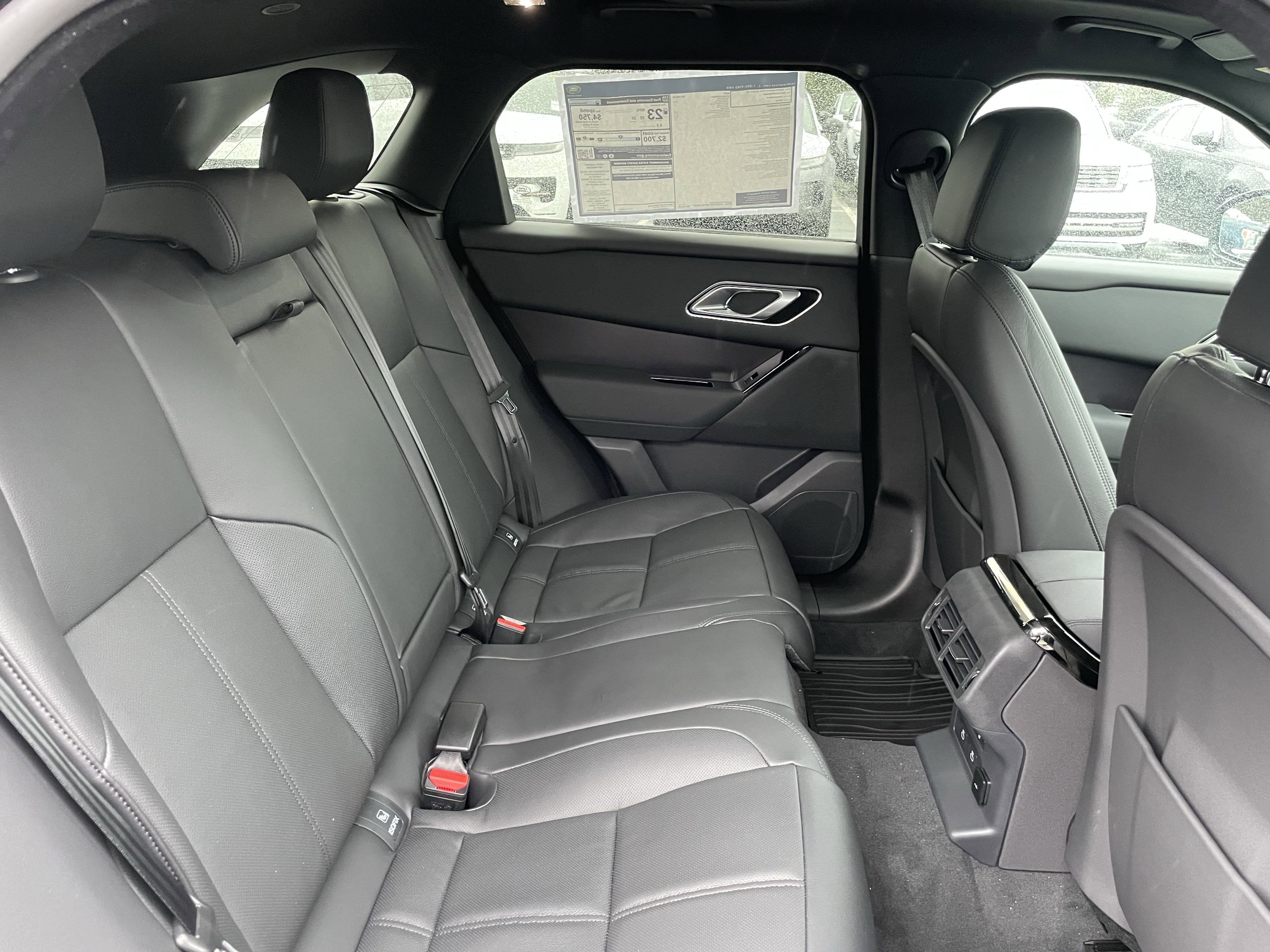 New 2026 Land Rover Range Rover Velar Dynamic SE image 31