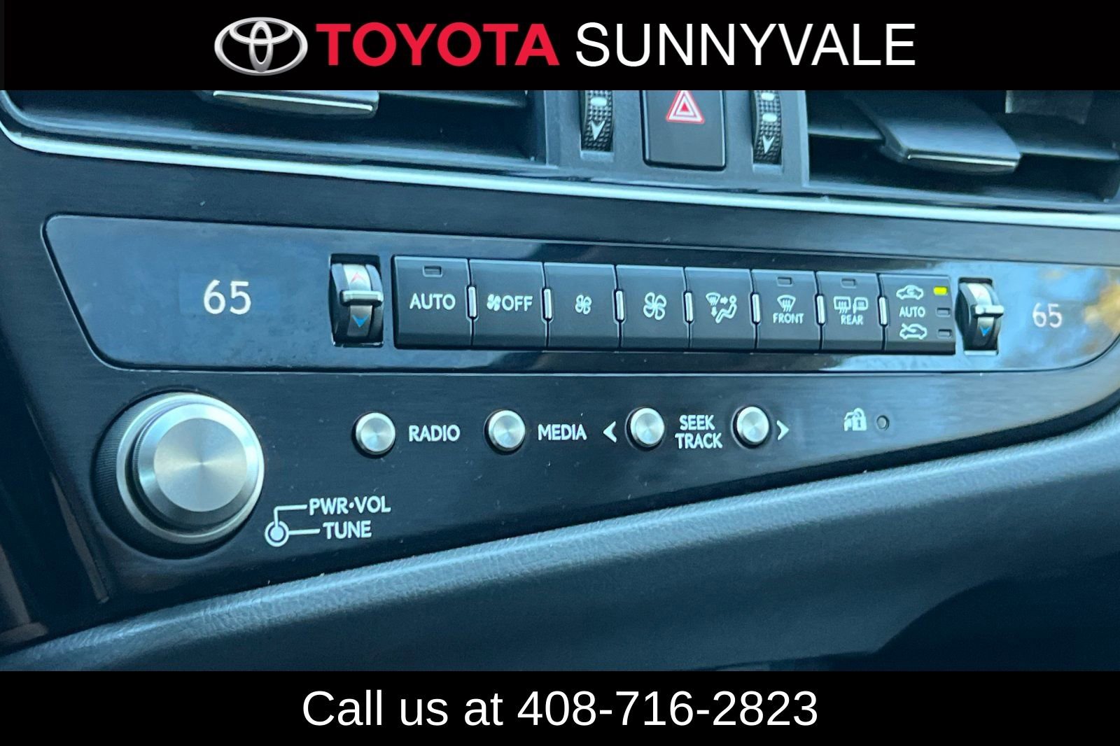 Used 2025 Lexus ES 300h w/ Premium Package image 23