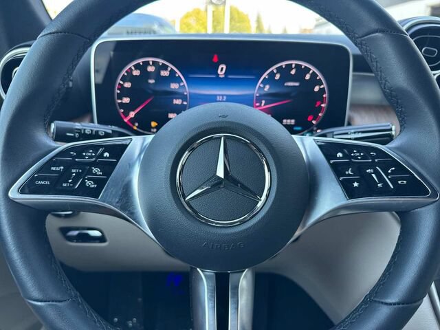 Certified 2025 Mercedes-Benz GLC 300 image 29