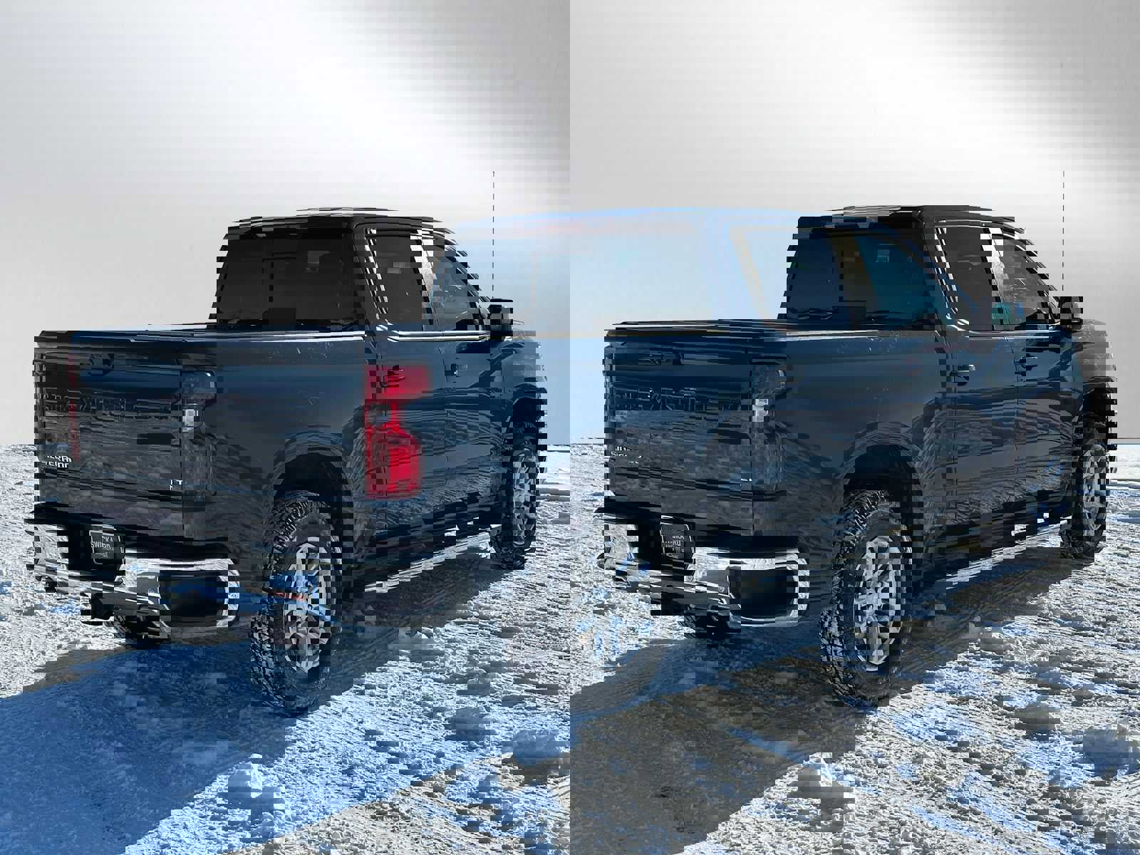 Used 2022 Chevrolet Silverado 1500 LT w/ Diesel Off-Road Package image 3