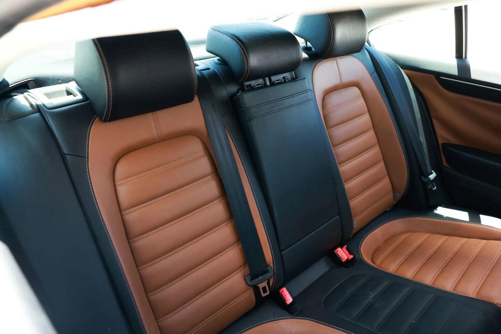 Used 2015 Volkswagen CC Executive FWD image 17