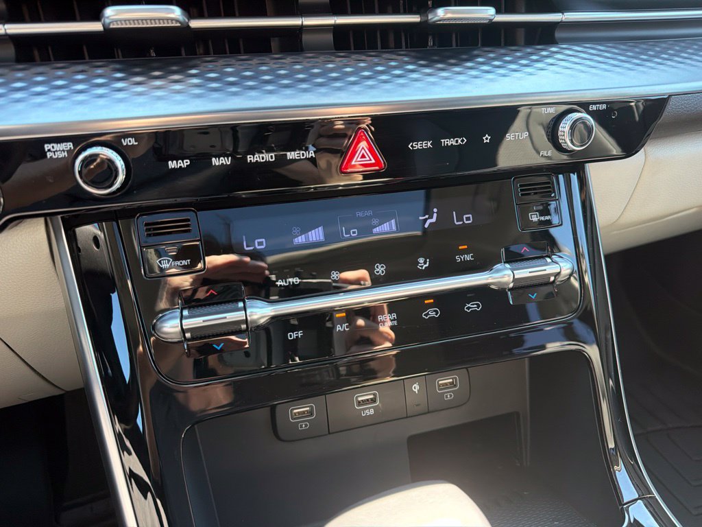 Used 2024 Kia Carnival SX Prestige FWD image 12