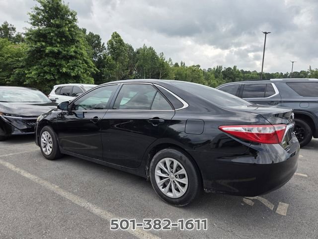 Used 2016 Toyota Camry LE FWD image 3