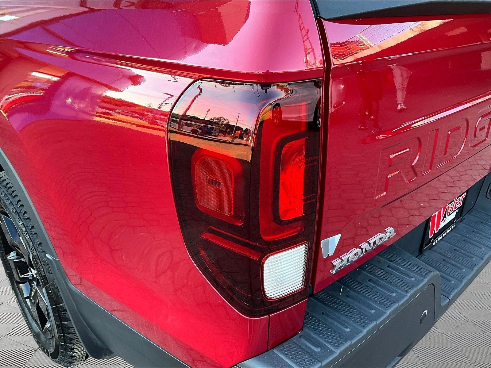 Used 2024 Honda Ridgeline Black Edition image 24