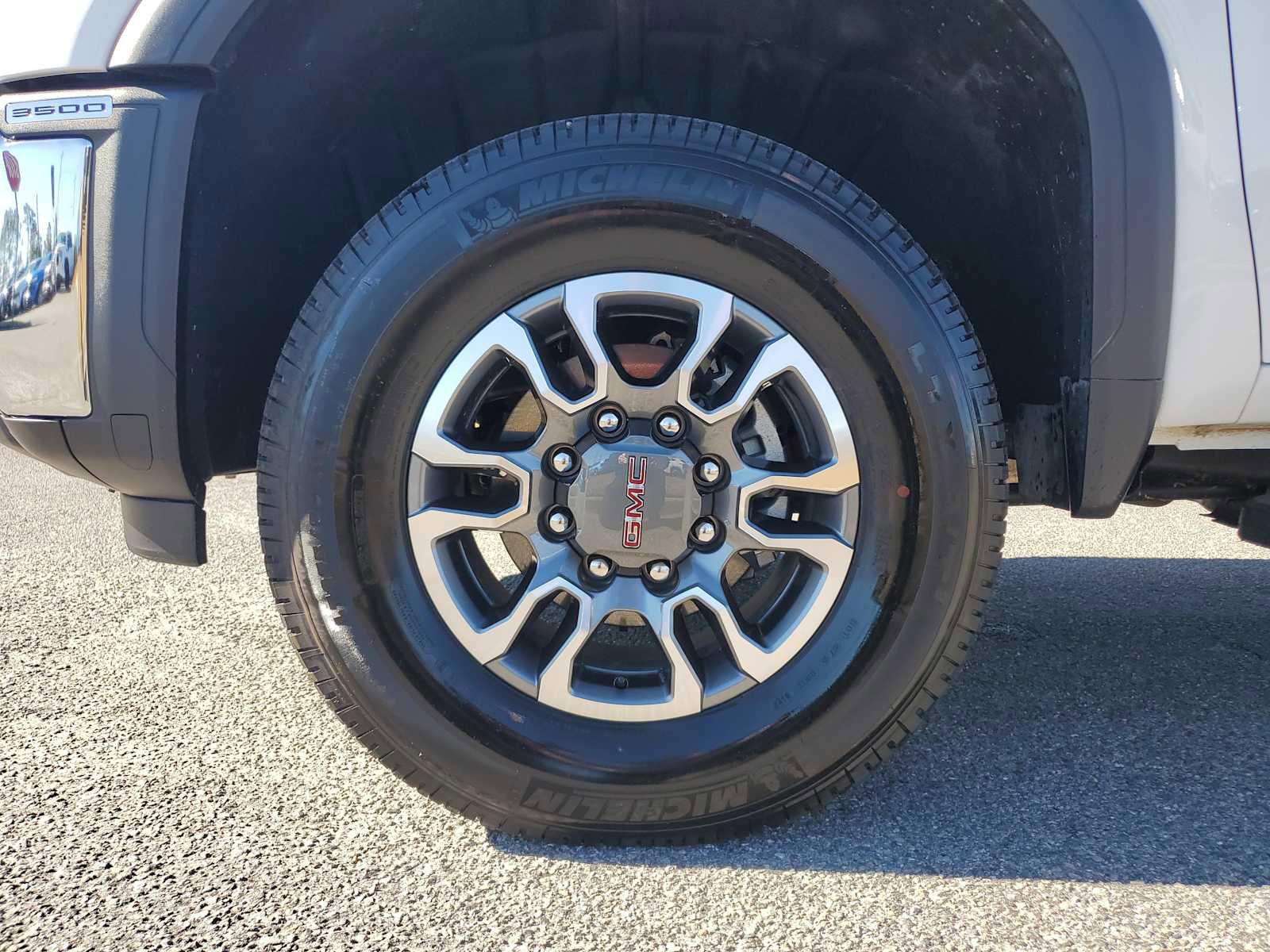 New 2025 GMC Sierra 3500 SLE w/ SLE Value Package image 10