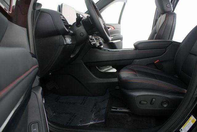 New 2026 Chevrolet Traverse RS image 19