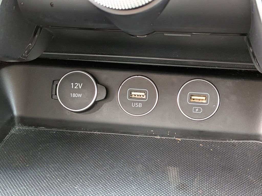 Used 2023 Genesis G70 2.0T image 26