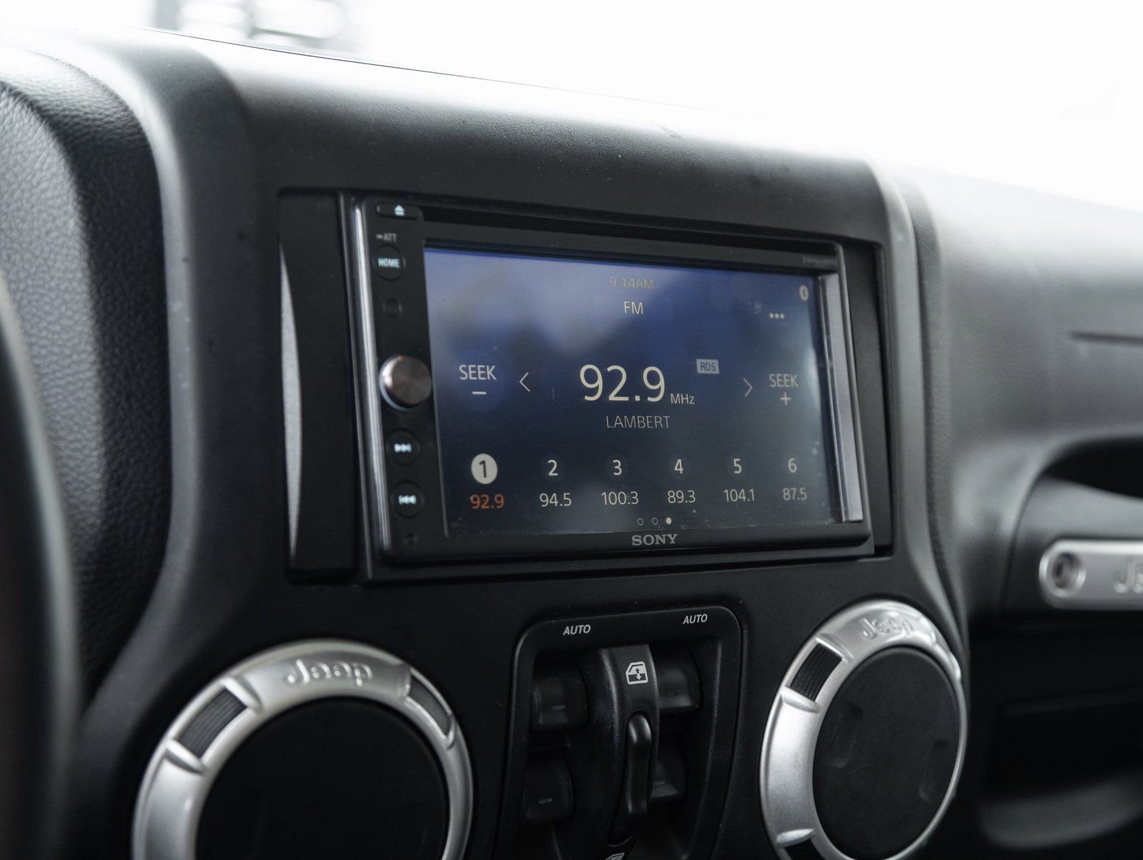 Used 2014 Jeep Wrangler Unlimited Sahara w/ Max Tow Package image 19