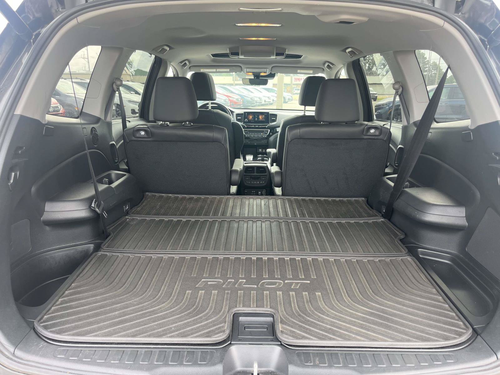 Used 2022 Honda Pilot Touring image 10