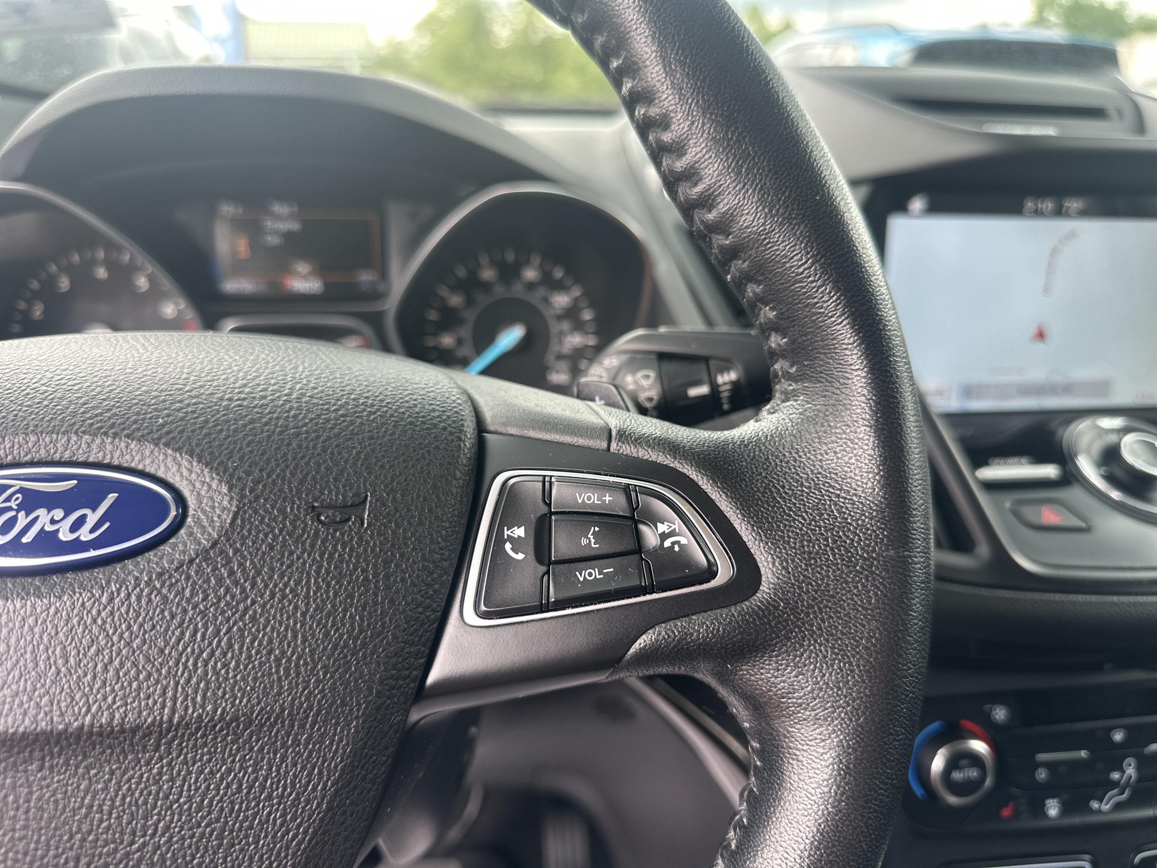 Used 2017 Ford Escape Titanium AWD/4WD image 1