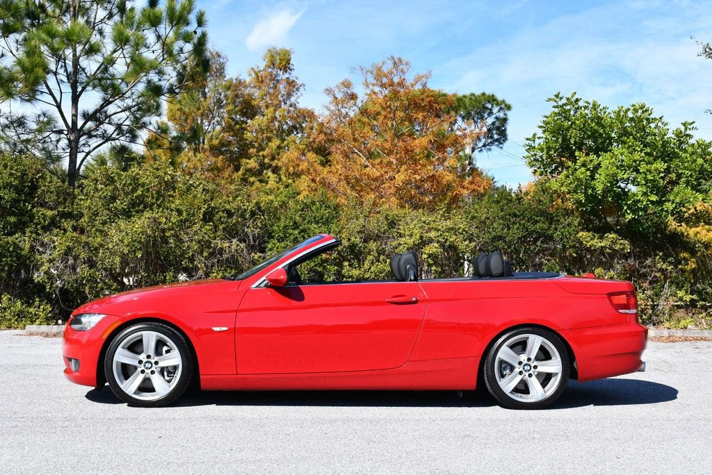 Used 2008 BMW 335i Convertible image 3