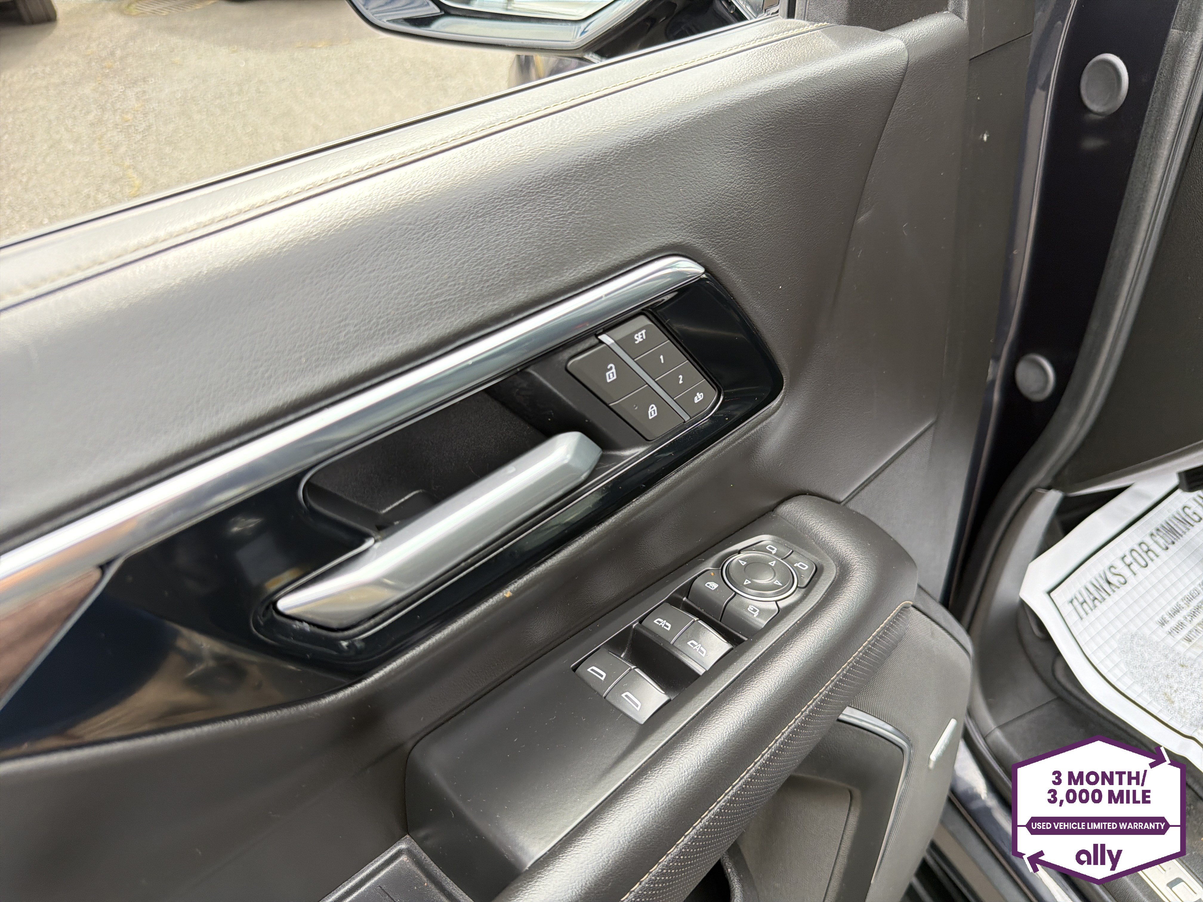 Used 2025 Chevrolet Tahoe Premier AWD/4WD image 15