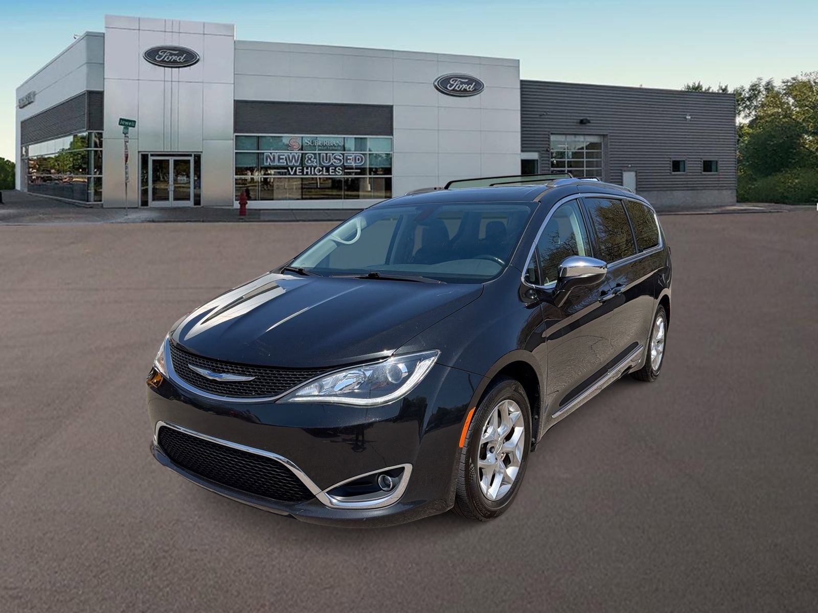 Used 2018 Chrysler Pacifica Limited FWD image 4