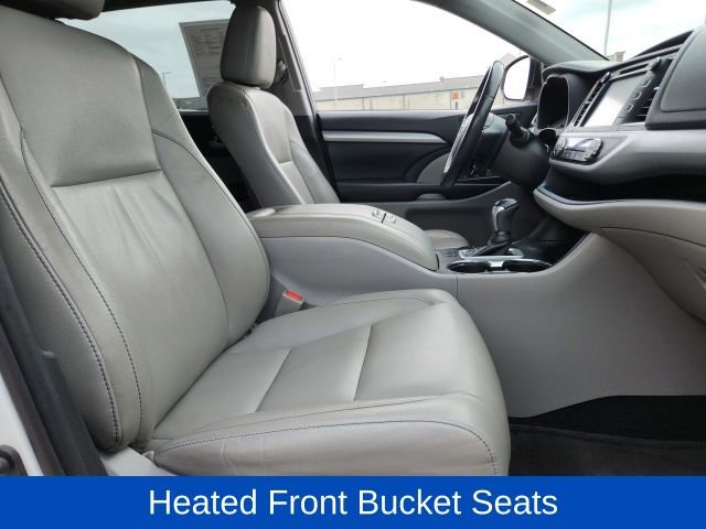 Used 2019 Toyota Highlander XLE image 17