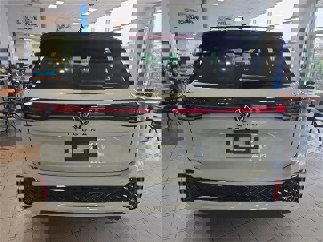 New 2026 Volkswagen Tiguan SE R-Line image 6