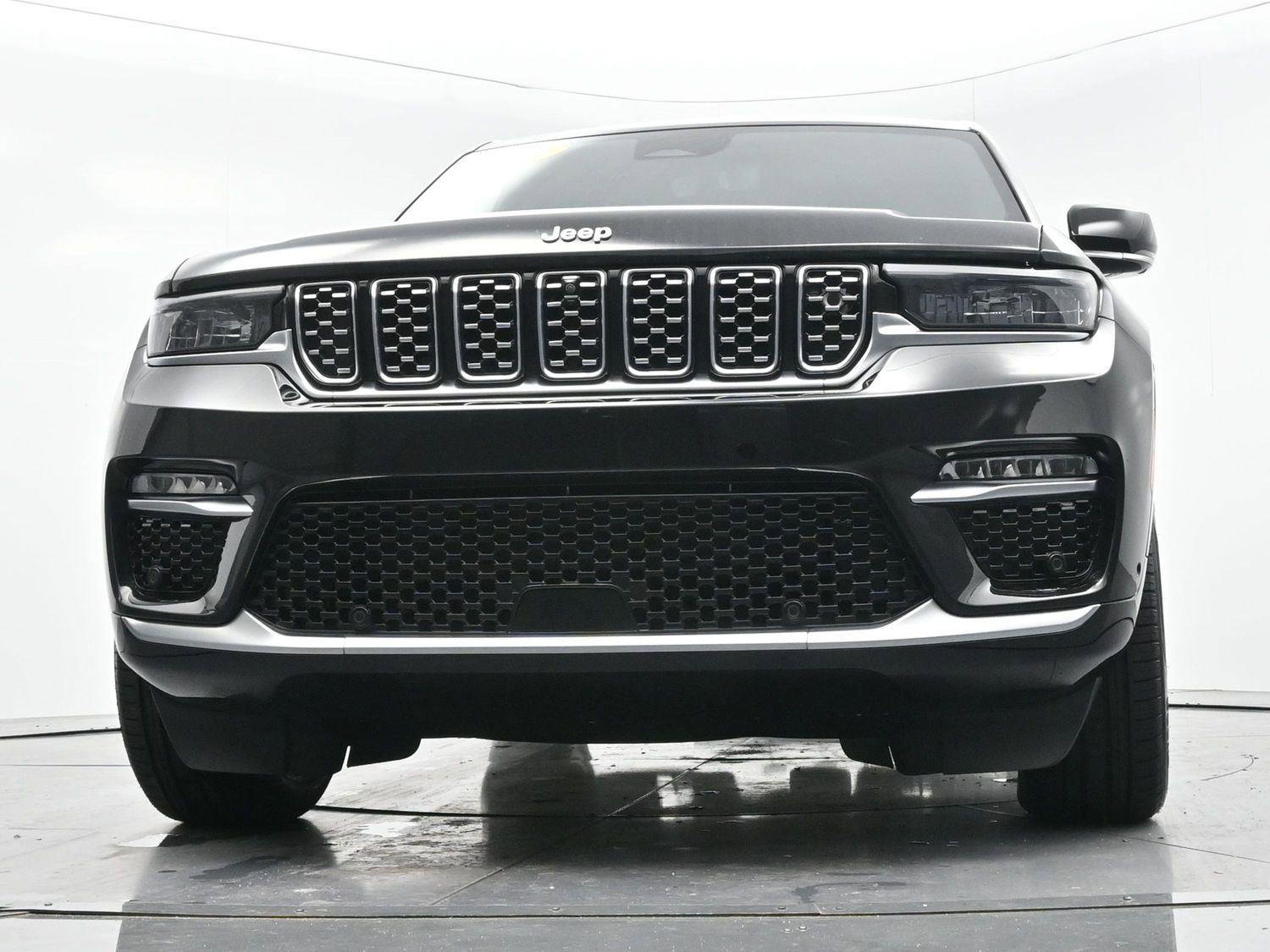 Used 2023 Jeep Grand Cherokee Summit w/ Adv Protech Group IV AWD/4WD image 50