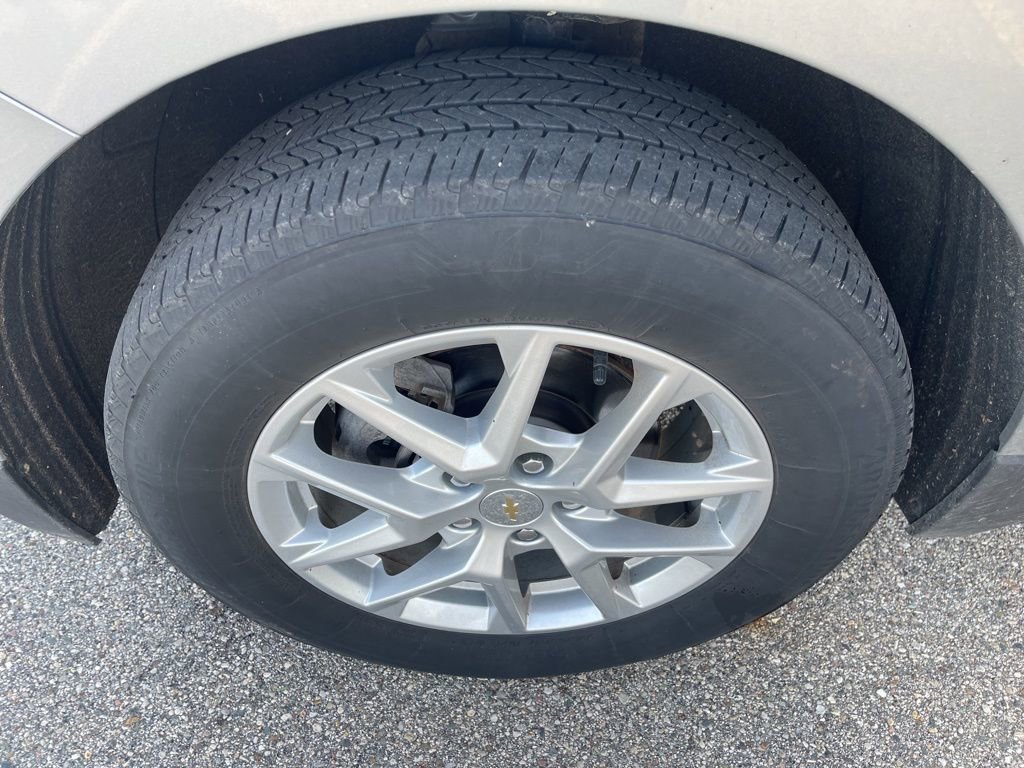 Used 2023 Chevrolet Equinox LS w/ LS Convenience Package image 22