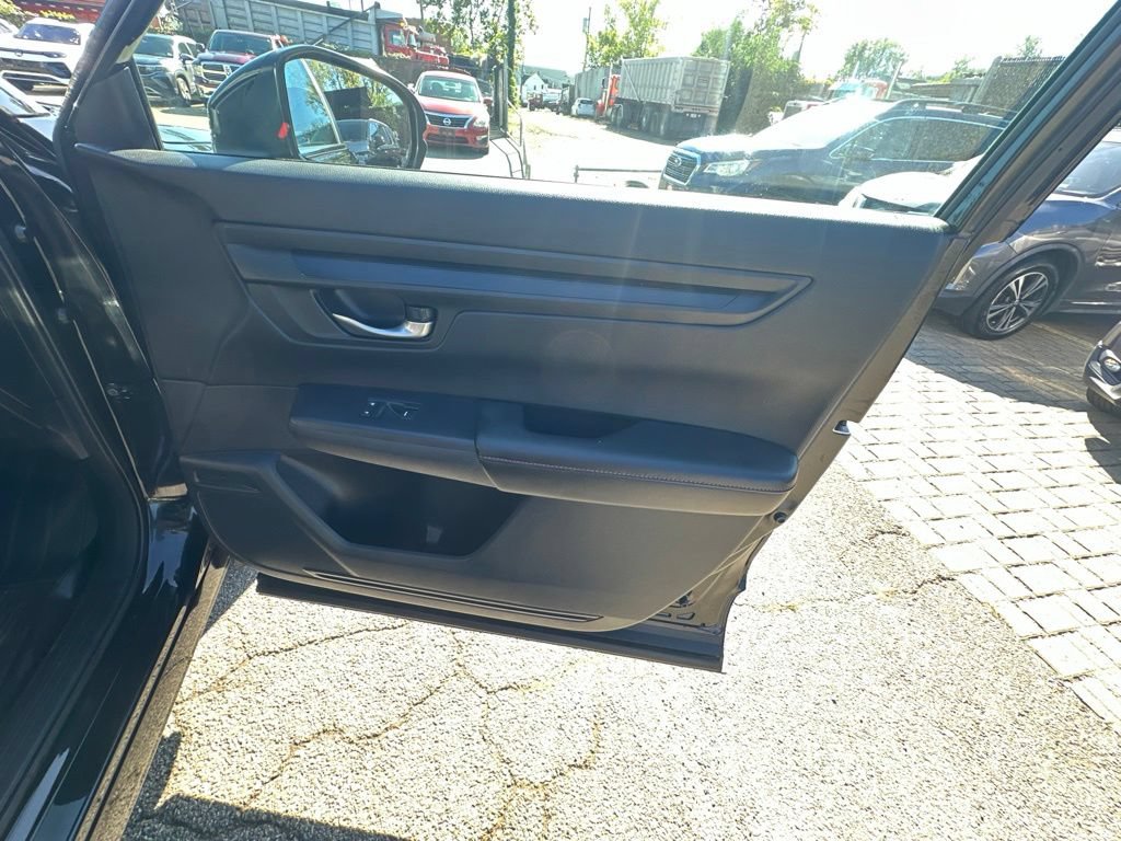 Used 2025 Honda CR-V Sport image 35