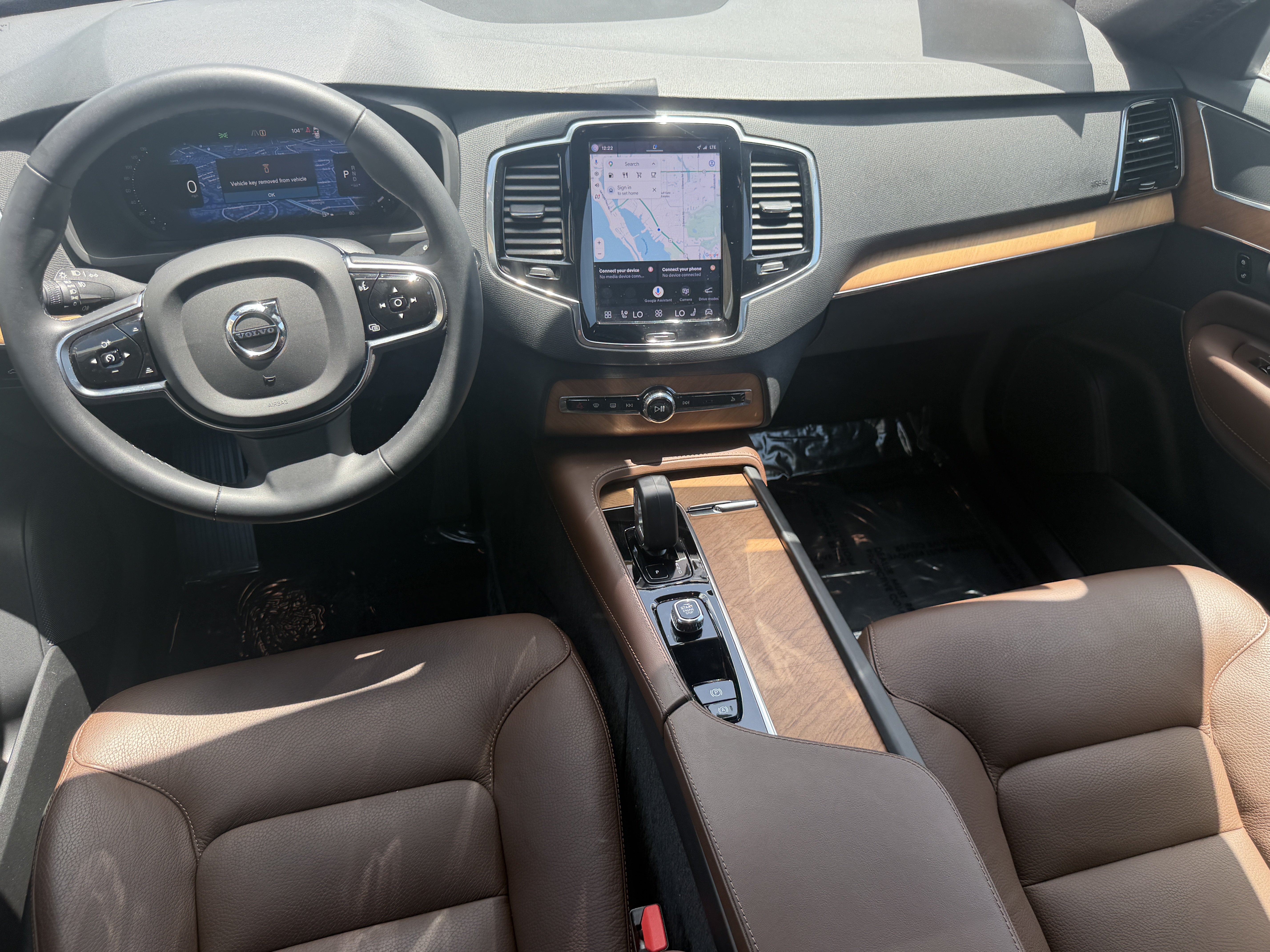 Certified 2023 Volvo XC90 B5 Plus w/ Protection Package Premier AWD/4WD image 12