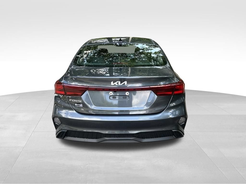 Used 2024 Kia Forte LXS FWD image 4