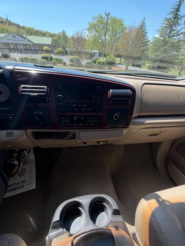 Used 2005 Ford F350 Lariat image 18